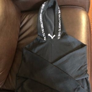 Women’s crop top hoodie